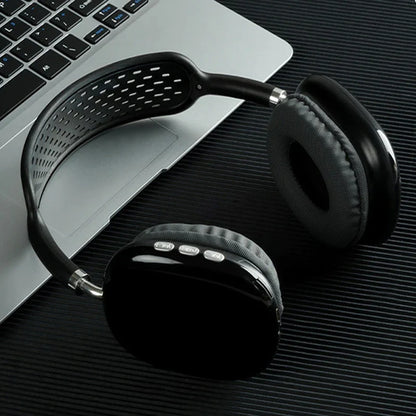 Auriculares inalámbricos Bluetooth P9 de Nexorretail con micrófono, cancelación de ruido y sonido estéreo para deportes y juegos.