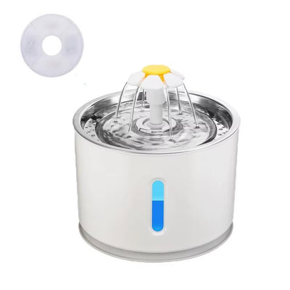 Bebedero automático para gatos y perros Nexorretail con filtro de 2.4L, iluminación LED y diseño silencioso en plástico.